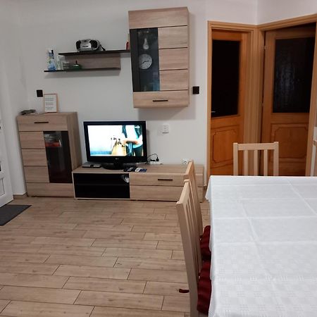 Fausztland Apartments Zamardi Bagian luar foto