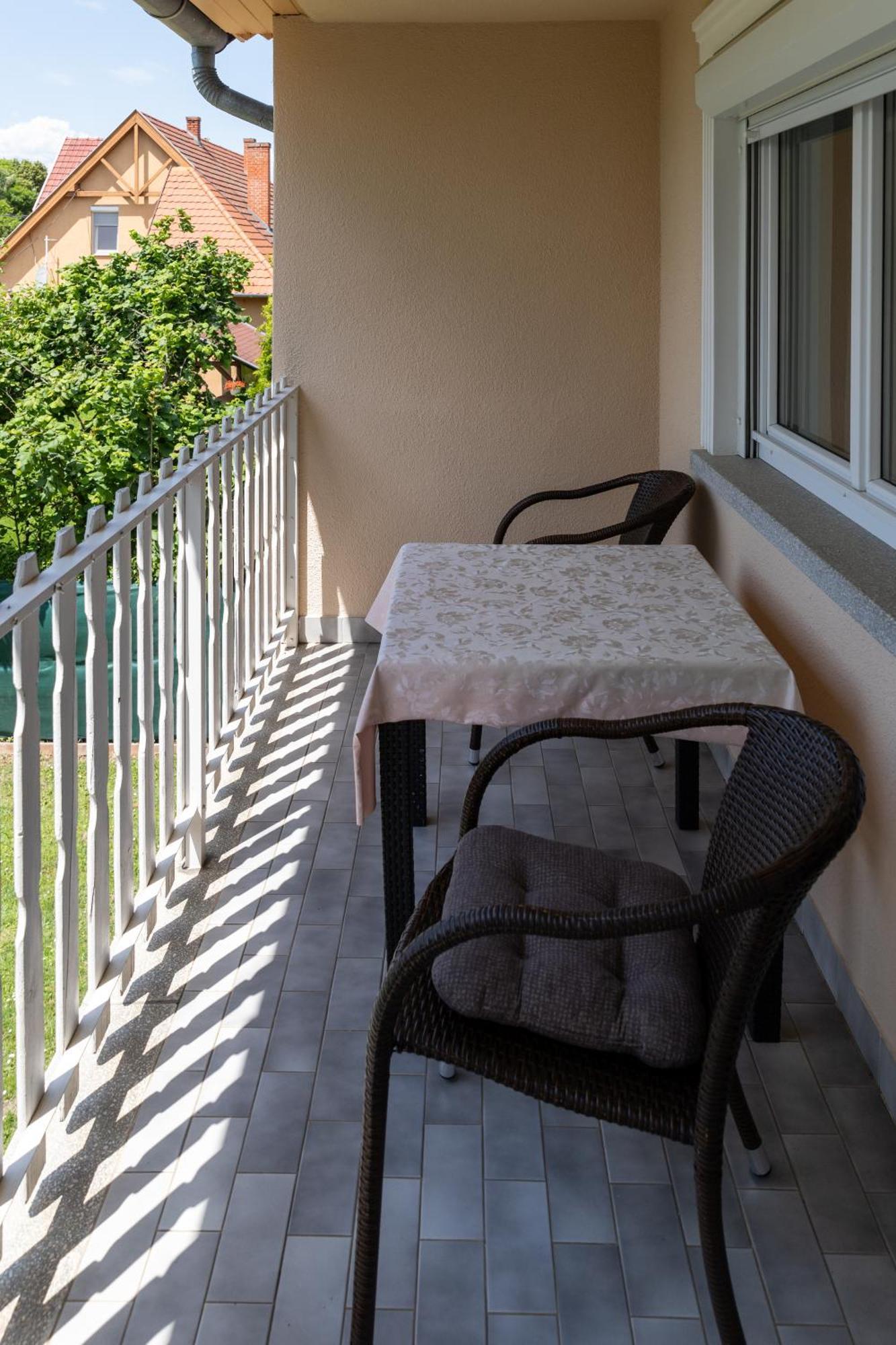 Fausztland Apartments Zamardi Bagian luar foto